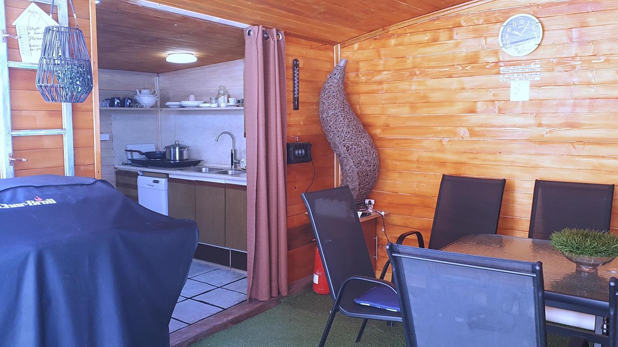 Penzion Florens, Nesvady Экстерьер фото