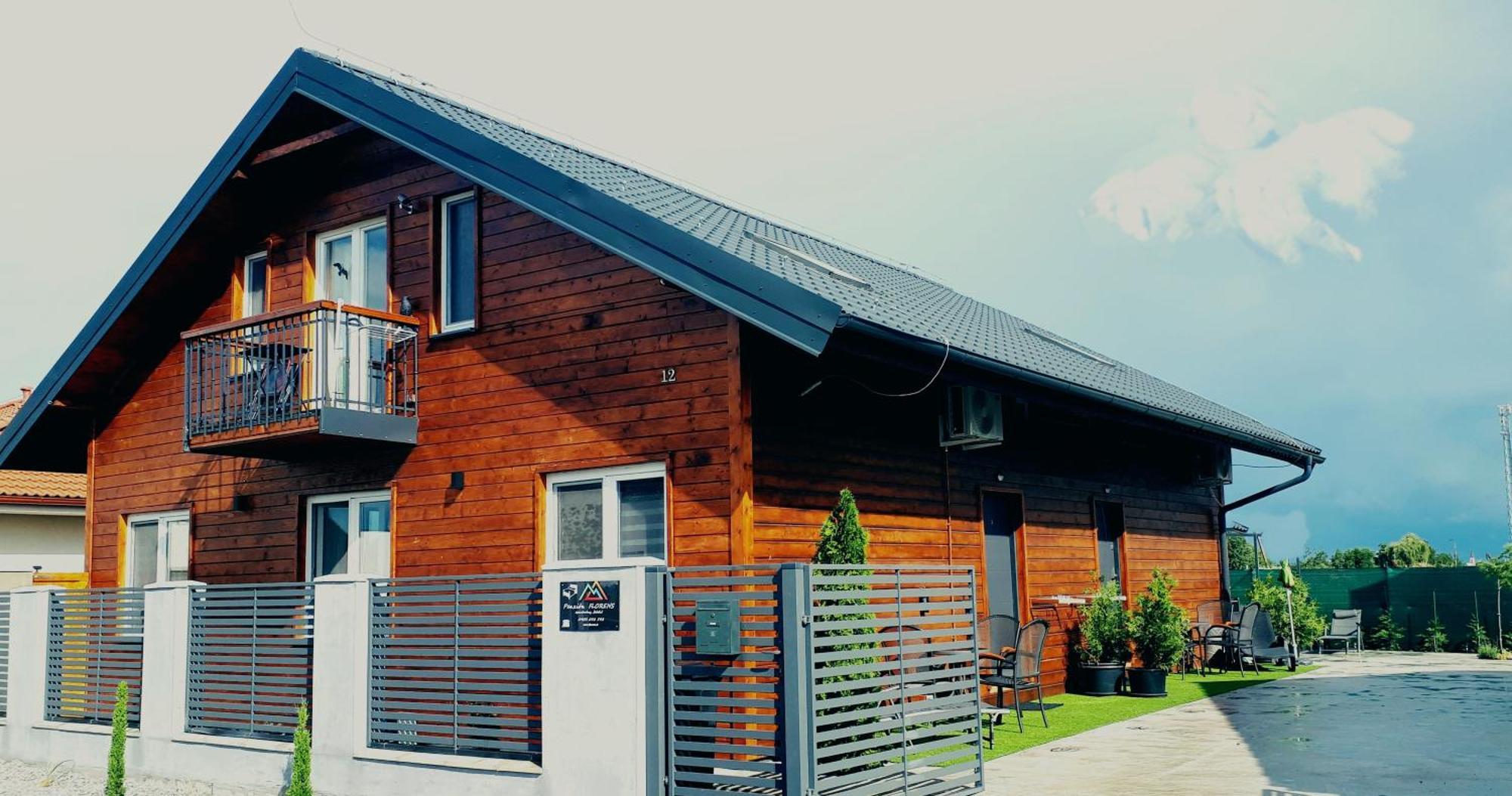 Penzion Florens, Nesvady Экстерьер фото